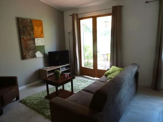 De La Rasclose Apartamento